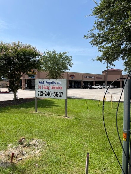More Photos Of 6725 Atascocita Rd, Humble Unknown For Lease