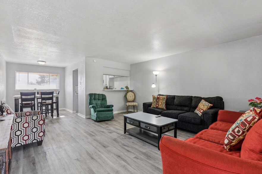 More Photos Of 500 Haley St, Irving Apartments For Sale