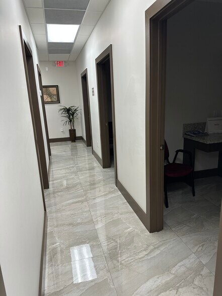 More Photos Of 1601 N Palm Ave, Pembroke Pines Medical For Lease