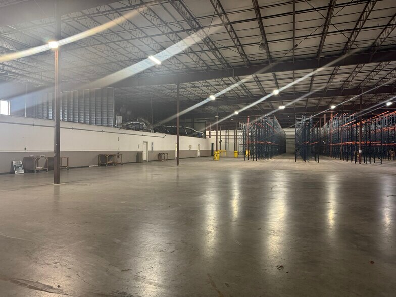 More Photos Of 747 Kaolin rd, Sandersville Warehouse For Sale