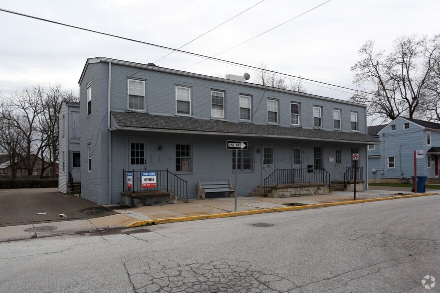 More Photos Of 136-146 E Locust St, Oxford Office Residential For Lease