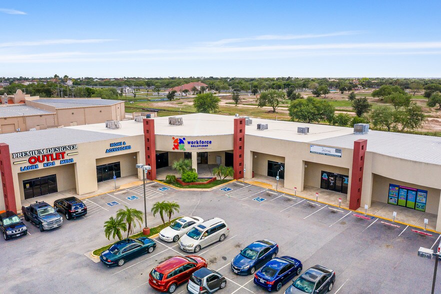 More Photos Of 901 Travis St, Mission General Retail For Sale