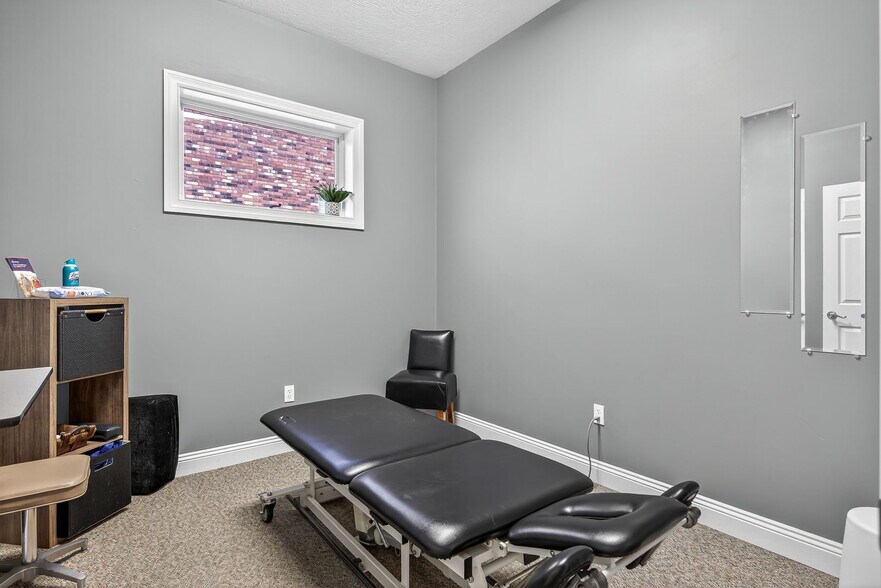 More Photos Of 160 Westmount Dr, Farmington Office For Sale