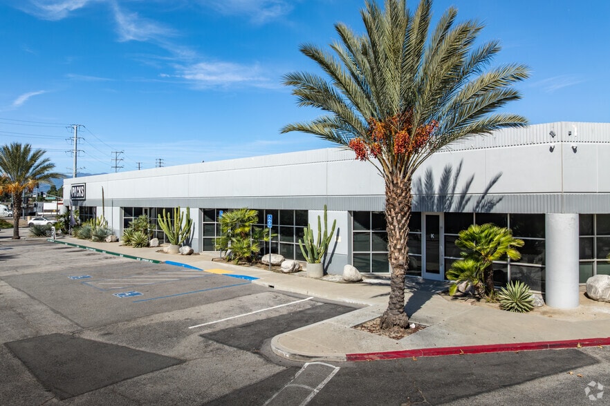 Primary Photo Of 2211 S Hunts Ln, San Bernardino Showroom For Lease