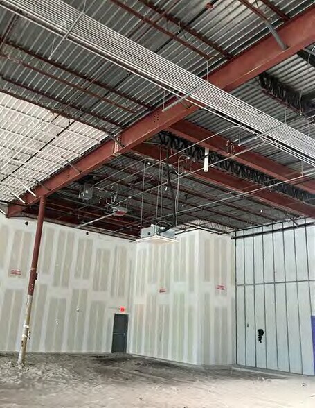 More Photos Of 3030 E Semoran Blvd, Apopka Supermarket For Lease