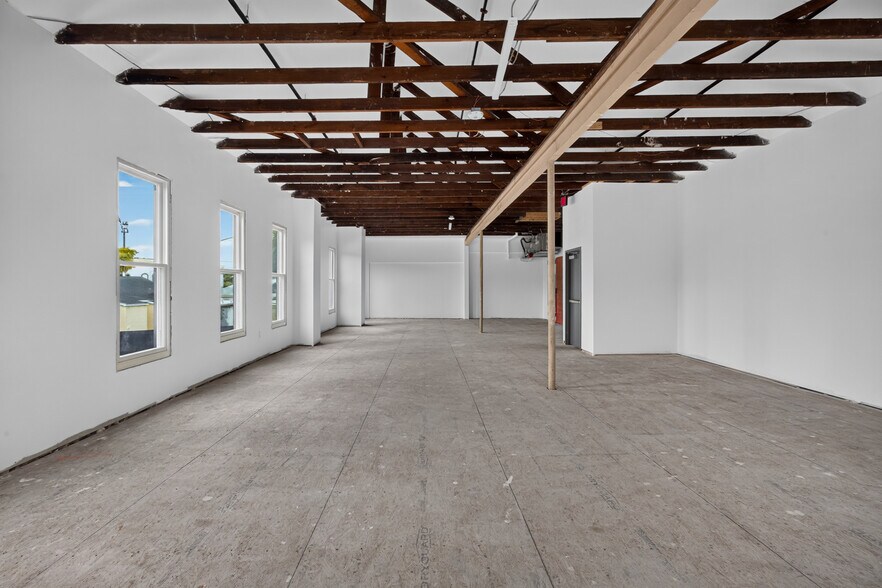 More Photos Of 2517 Bull St, Savannah Storefront Retail Office For Lease