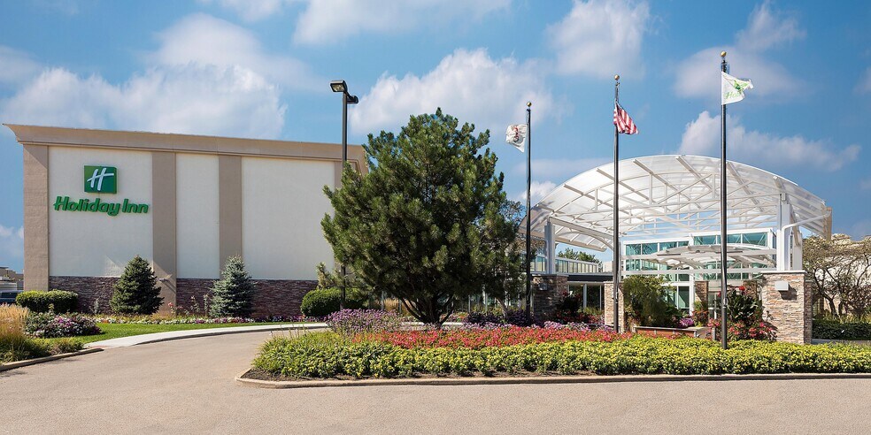 More Photos Of 1000 Busse Rd, Elk Grove Village Hotel For Sale