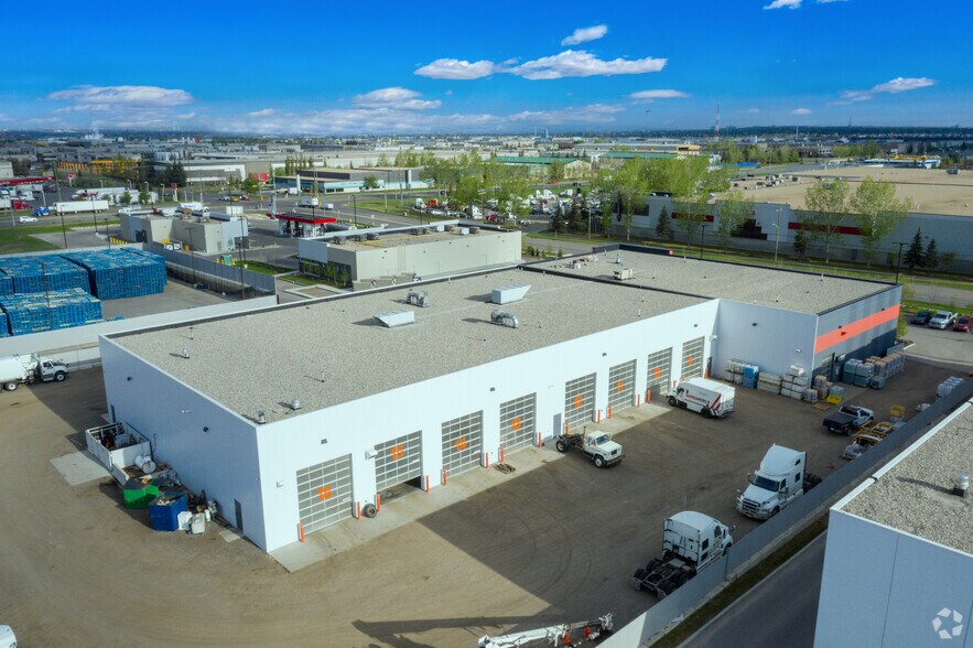 More Photos Of 5391 61st Ave SE, Calgary Service For Sale