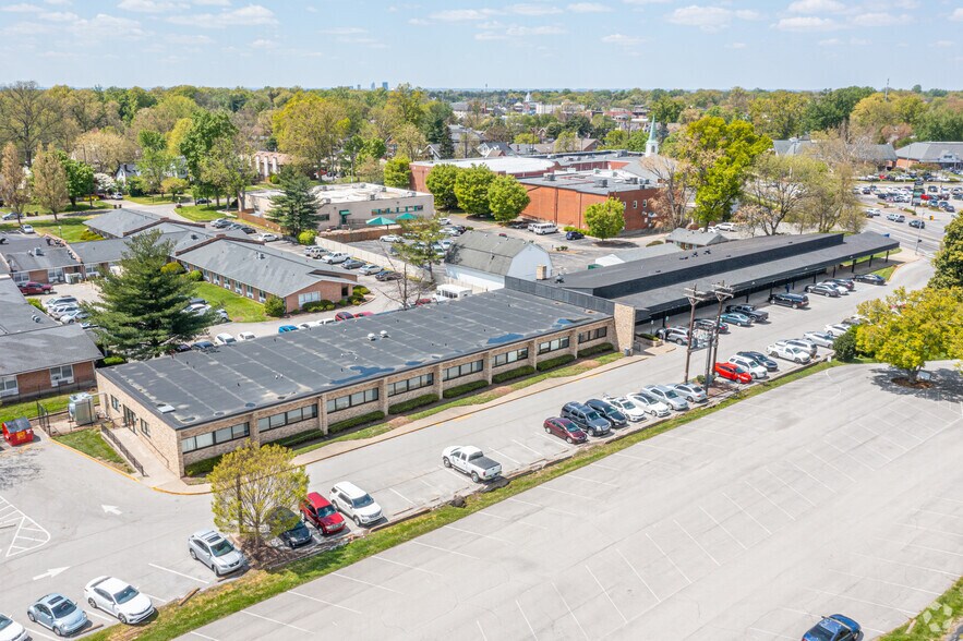 More Photos Of 4122 Shelbyville Rd, Louisville Medical For Sale