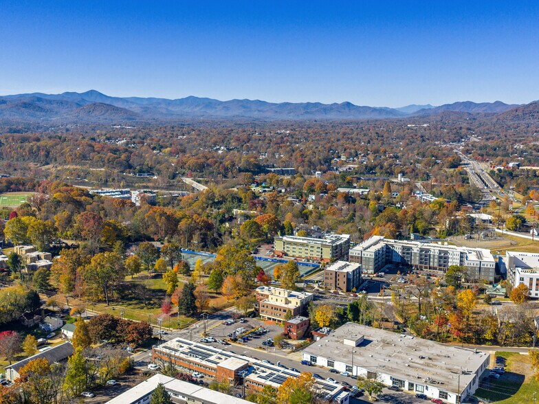 More Photos Of 53 S French Broad Ave, Asheville Medical For Lease