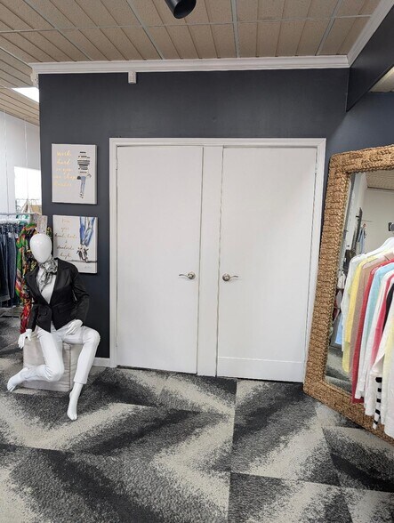 More Photos Of 131-135 Ghent Rd, Fairlawn General Retail For Sale