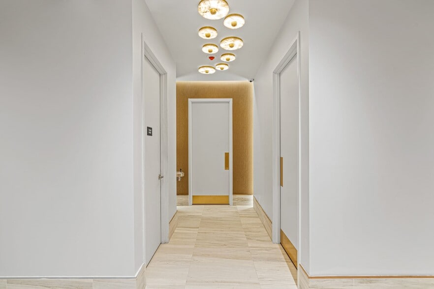 More Photos Of 33 Route 59, Monsey Office For Lease