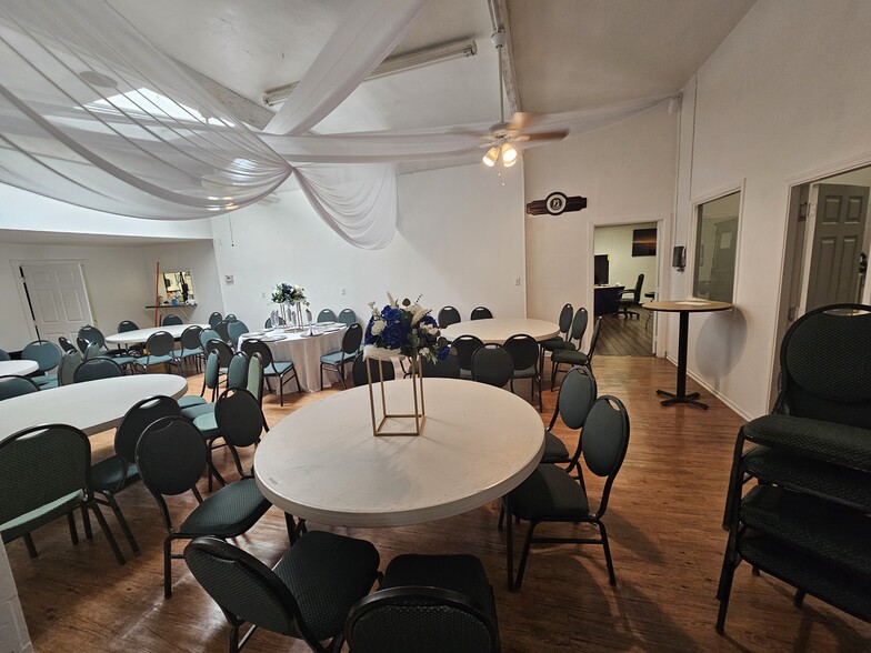 More Photos Of 300 E Main St, San Jacinto Lodge Meeting Hall For Sale