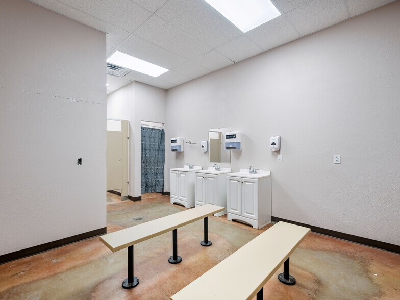 More Photos Of 6411 Highway 90 E, Knippa Refrigeration Cold Storage For Sale