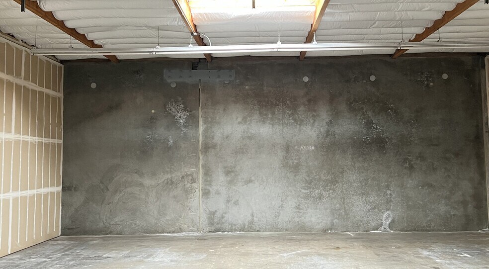 More Photos Of 30995-30997 Huntwood Ave, Hayward Warehouse For Lease