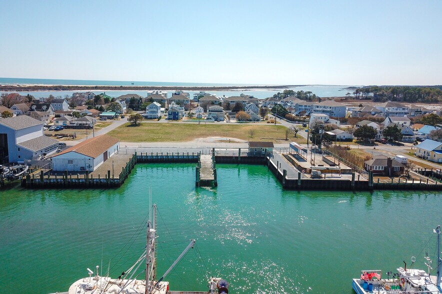 More Photos Of 12907 Harbor Rd, Ocean City Marina For Sale