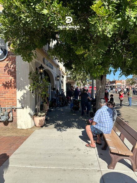 More Photos Of 125 S Main Ave, Fallbrook Storefront Retail Office For Sale