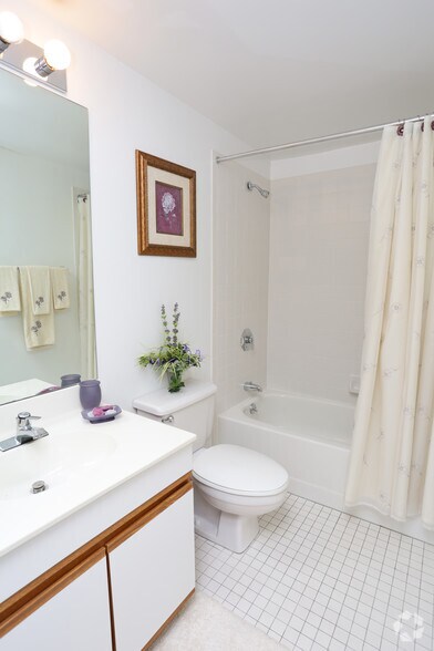 More Photos Of 657 S 3rd St, Louisville Apartments For Lease