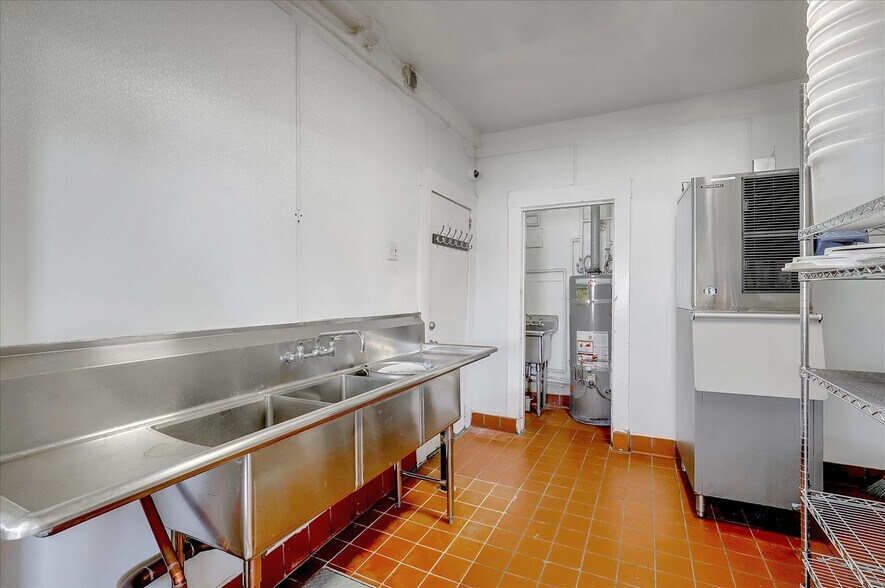 More Photos Of 1407 Miller Ave, Oakland Storefront Retail Residential For Sale