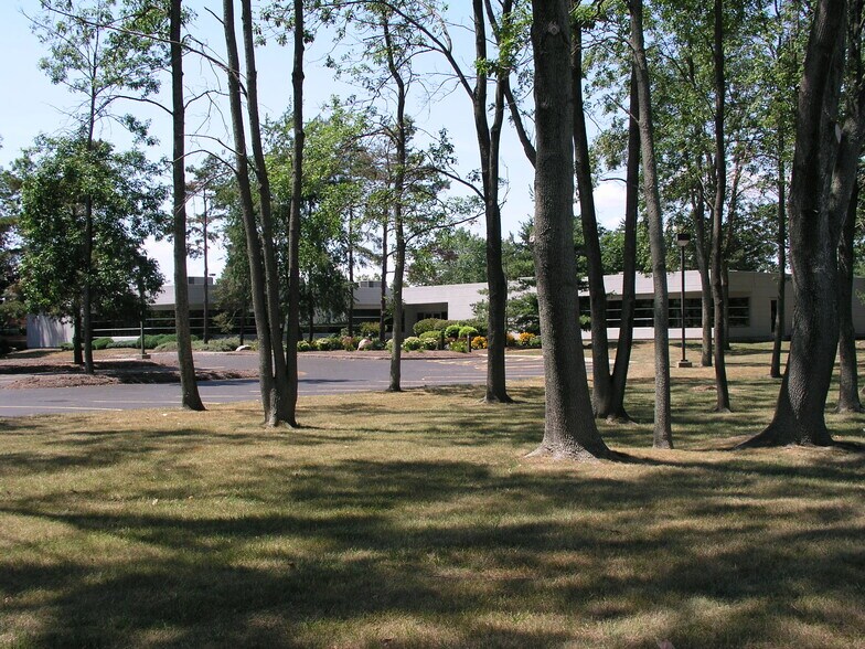 More Photos Of 61 John Muir Dr, Buffalo Unknown For Lease