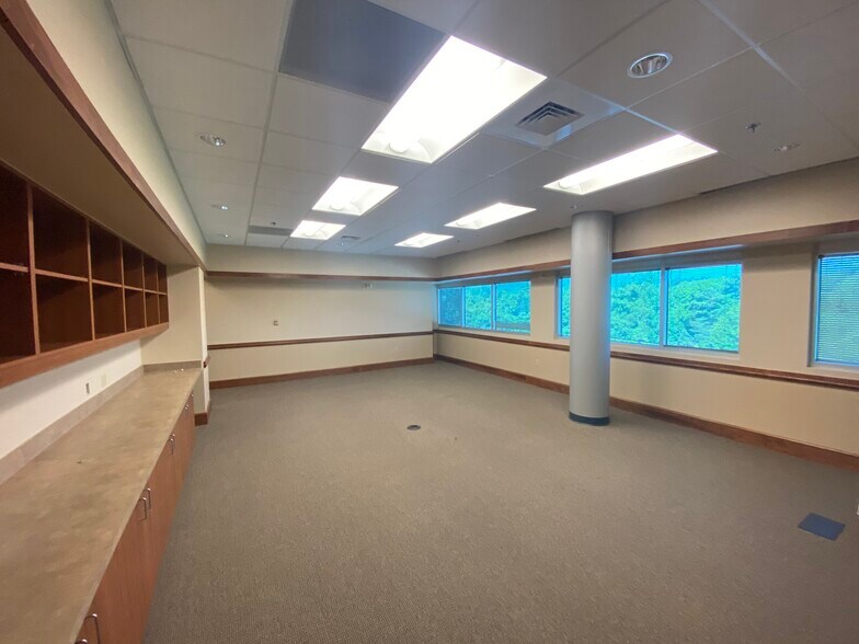 More Photos Of 1650 Skylyn Dr, Spartanburg Medical For Lease