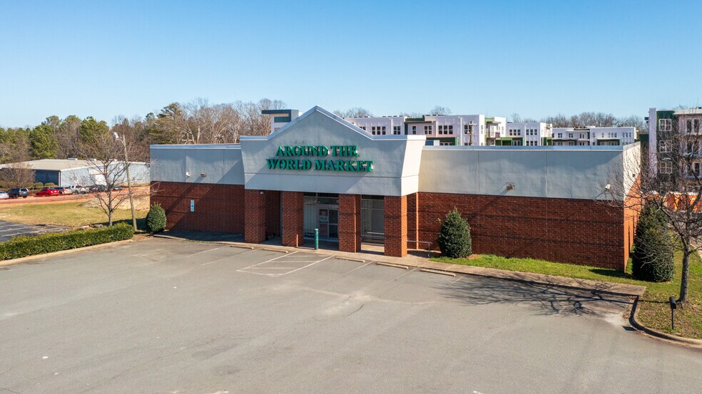 Primary Photo Of 6514 N Tryon St, Charlotte Freestanding For Lease