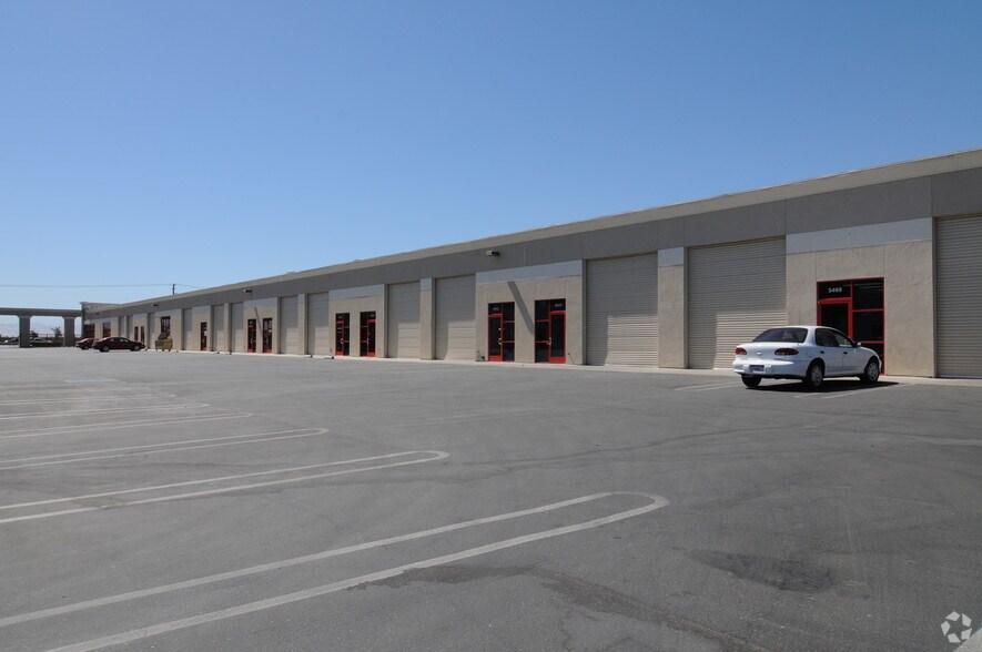 More Photos Of 5406-5428 Pirrone Rd, Salida Warehouse For Lease