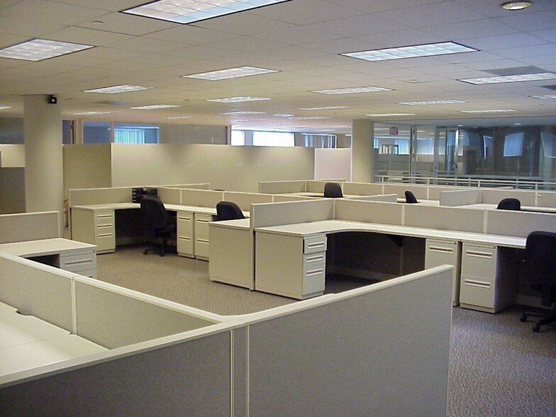 More Photos Of 7900 NW 154th St, Miami Lakes Office For Lease