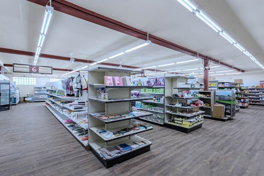More Photos Of 234 Cedar St, Tigerton Supermarket For Sale