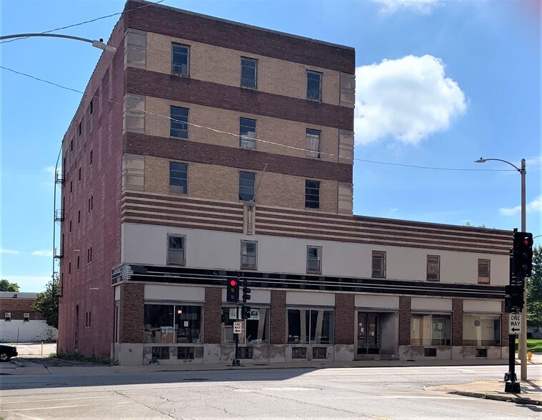 Primary Photo Of 503 N East St, Bloomington General Retail For Lease