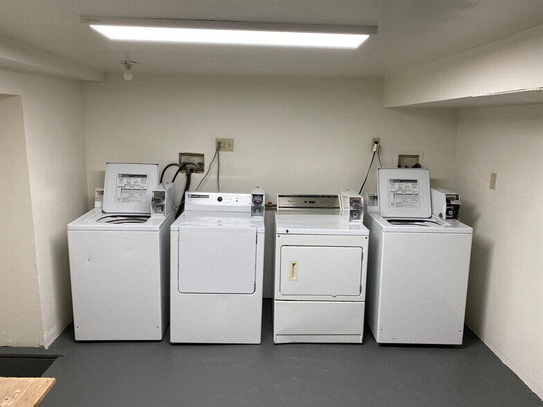 More Photos Of 1910 Feronia Ave, Saint Paul Apartments For Sale