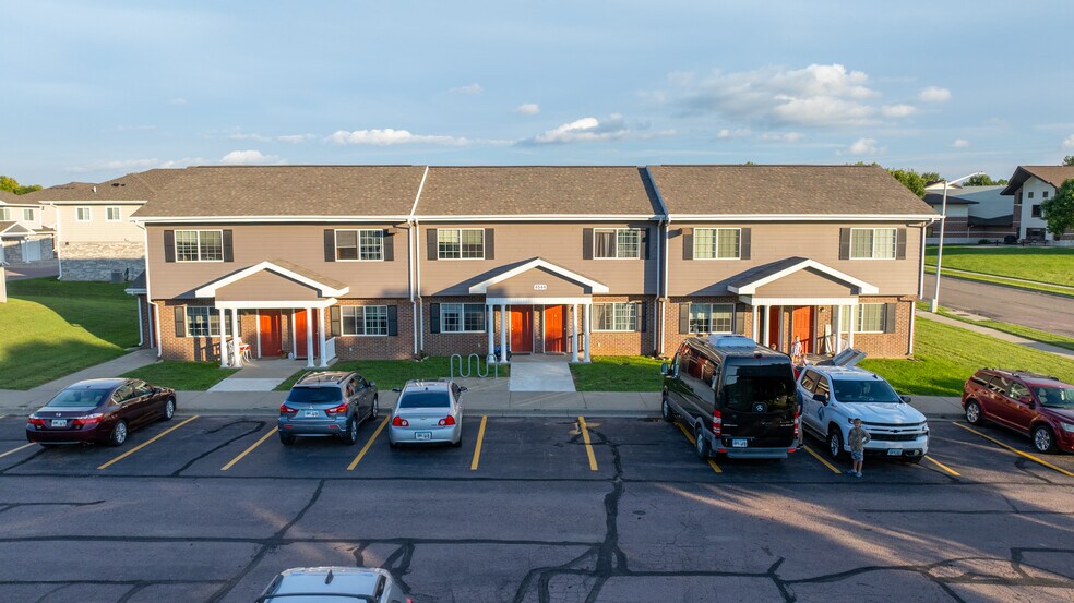 More Photos Of 4536 E Brennan Dr, Sioux Falls Multifamily For Sale