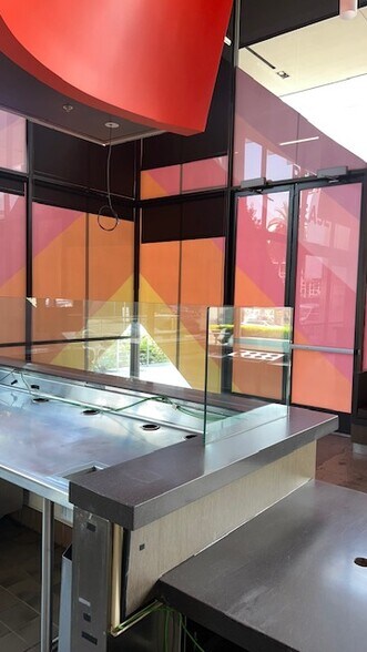 More Photos Of 6255 W Sunset Blvd, Los Angeles Office For Lease