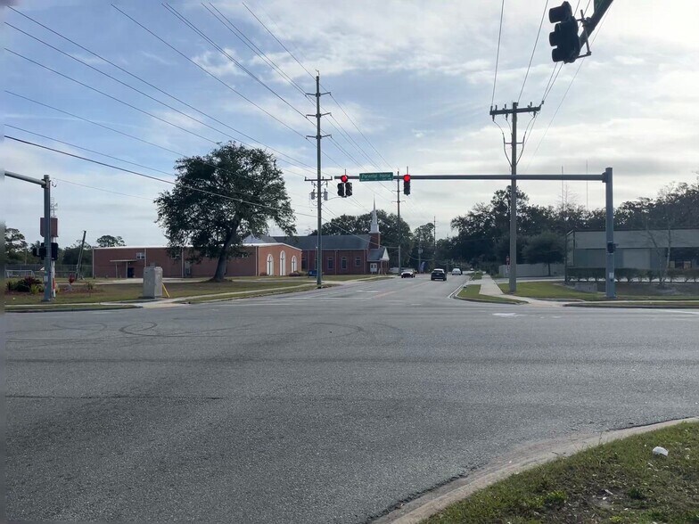 More Photos Of 1906 Parental Home Rd, Jacksonville Storefront For Sale