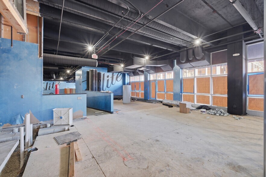 More Photos Of 1461 Market St, Des Plaines Parking Garage For Sale