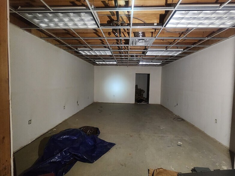 More Photos Of Martin Luther King Hwy, Eutaw Warehouse For Sale