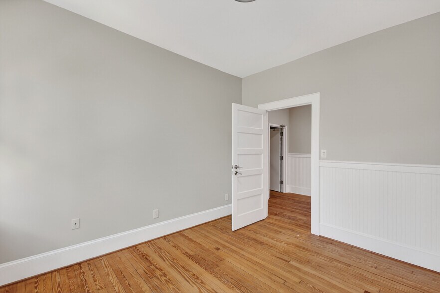 More Photos Of 208 St Marys St, Raleigh Loft Creative Space For Lease