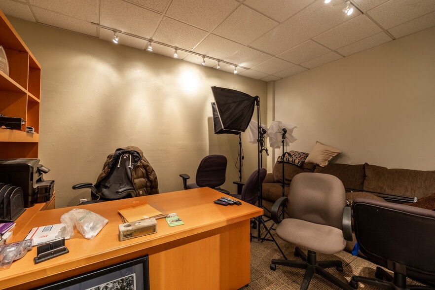 More Photos Of 293-317 Libbey Industrial Pky, Weymouth Light Distribution For Lease