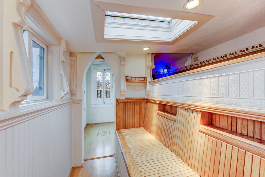 More Photos Of 1313 Washington St, Sumner Religious Facility For Sale