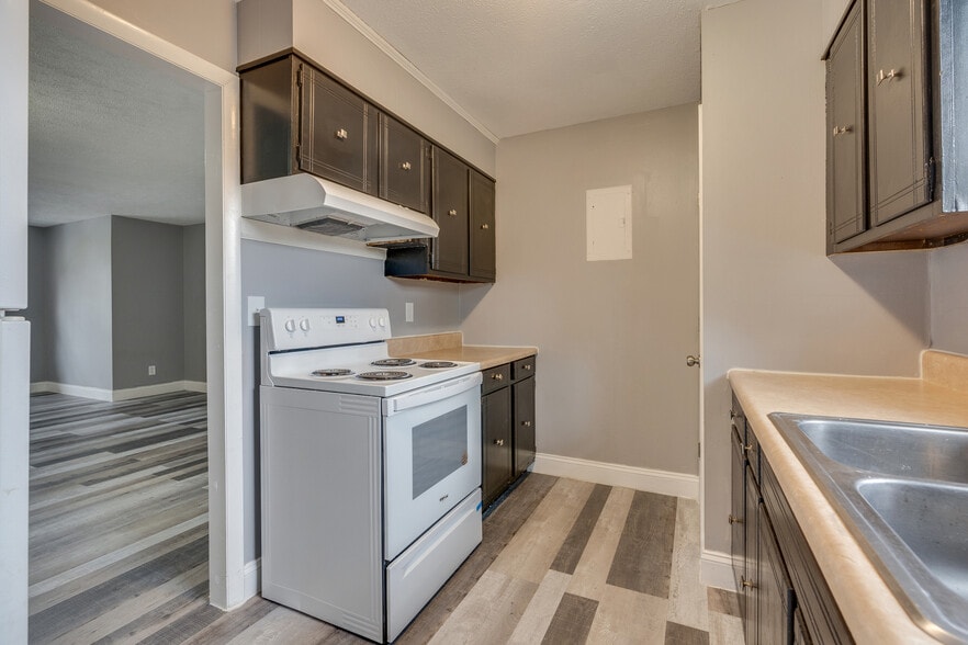 More Photos Of 1433 Stratford Rd, Kingsport Apartments For Sale