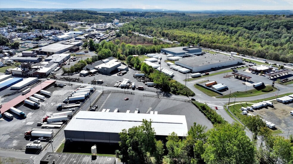 More Photos Of 280 Grand St, Hamburg Warehouse For Sale