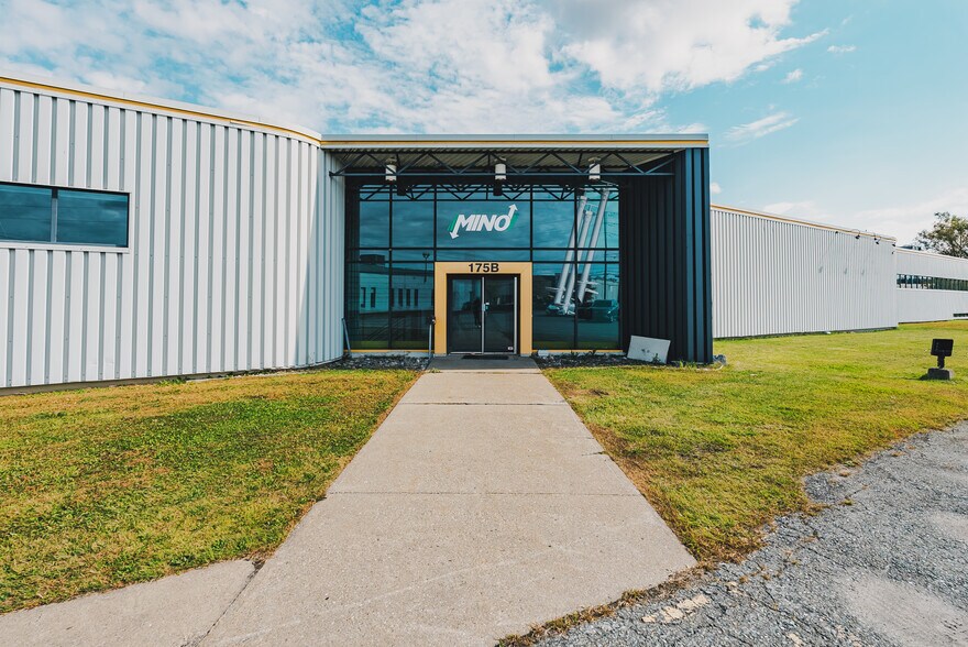 More Photos Of 175 Rue Péladeau, Magog Industrial For Lease