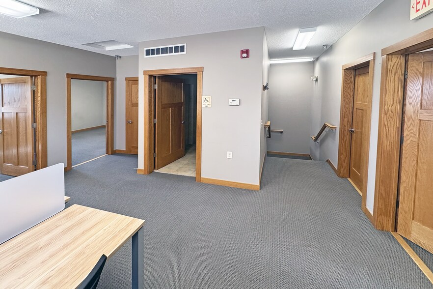 More Photos Of 2085 County Road D E, Maplewood Office For Lease