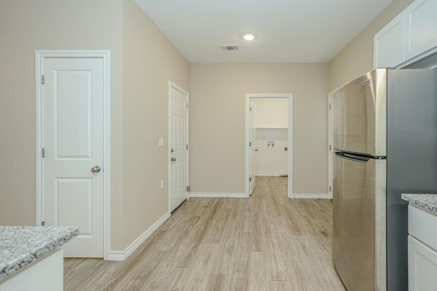 More Photos Of 8133 W 7th St, Texarkana Apartments For Sale