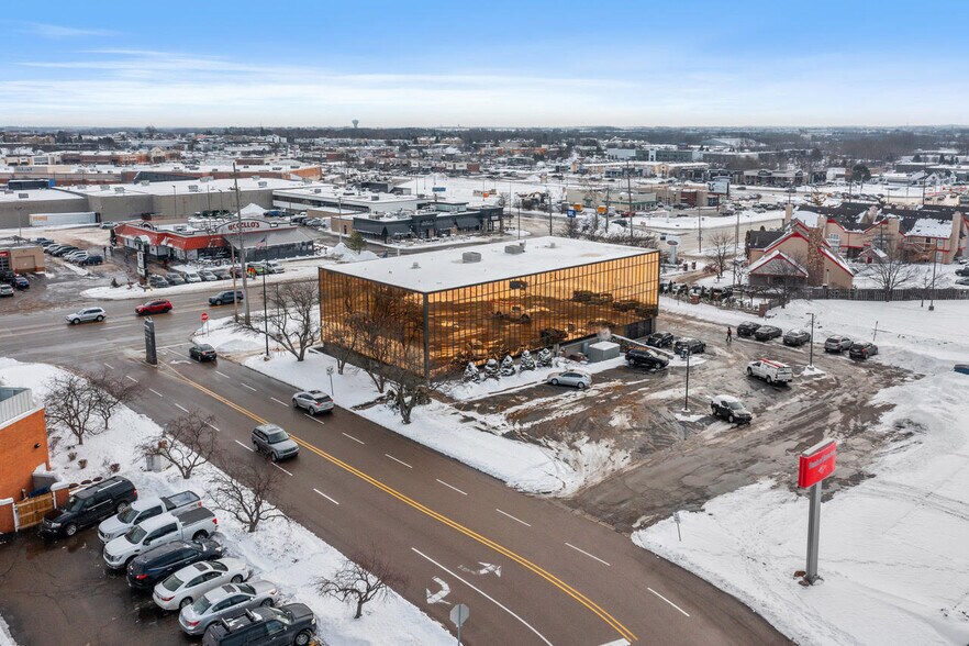 More Photos Of 2627 E Beltline Ave SE, Grand Rapids Medical For Lease