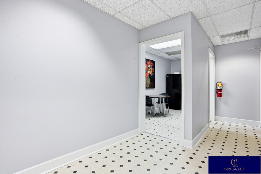 More Photos Of 10115 N Hwy 142, Covington Medical For Lease