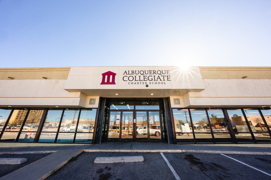 Primary Photo Of 1905 Mountain Rd NW, Albuquerque Schools For Lease