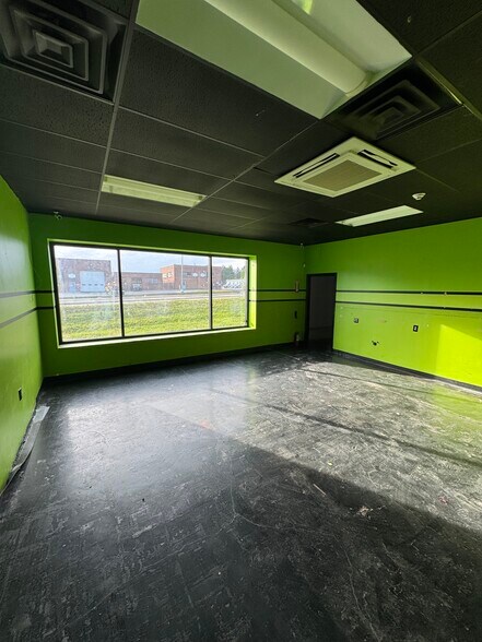 More Photos Of 611 Dutchess Tpke, Poughkeepsie Freestanding For Lease