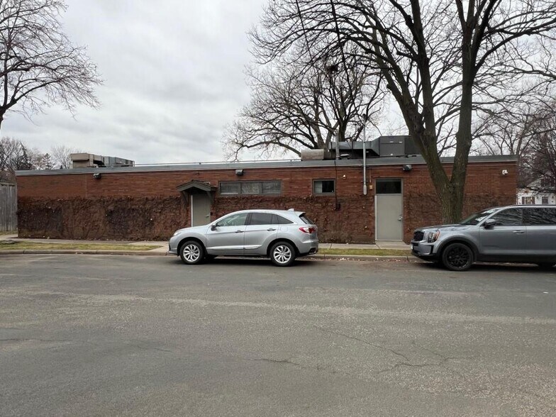 More Photos Of 2600 Wayzata Blvd, Minneapolis Office For Sale