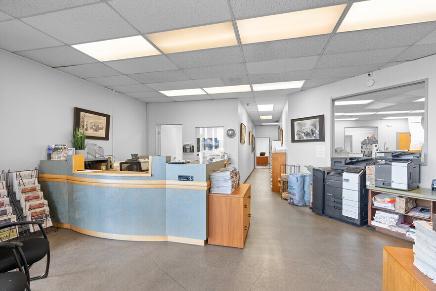 More Photos Of 1190 NE Division St, Gresham Warehouse For Sale